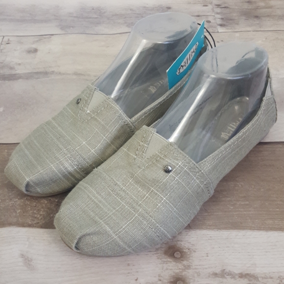 mad love lydia canvas shoes